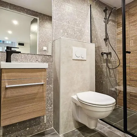 Andrassy Stree Flat! *